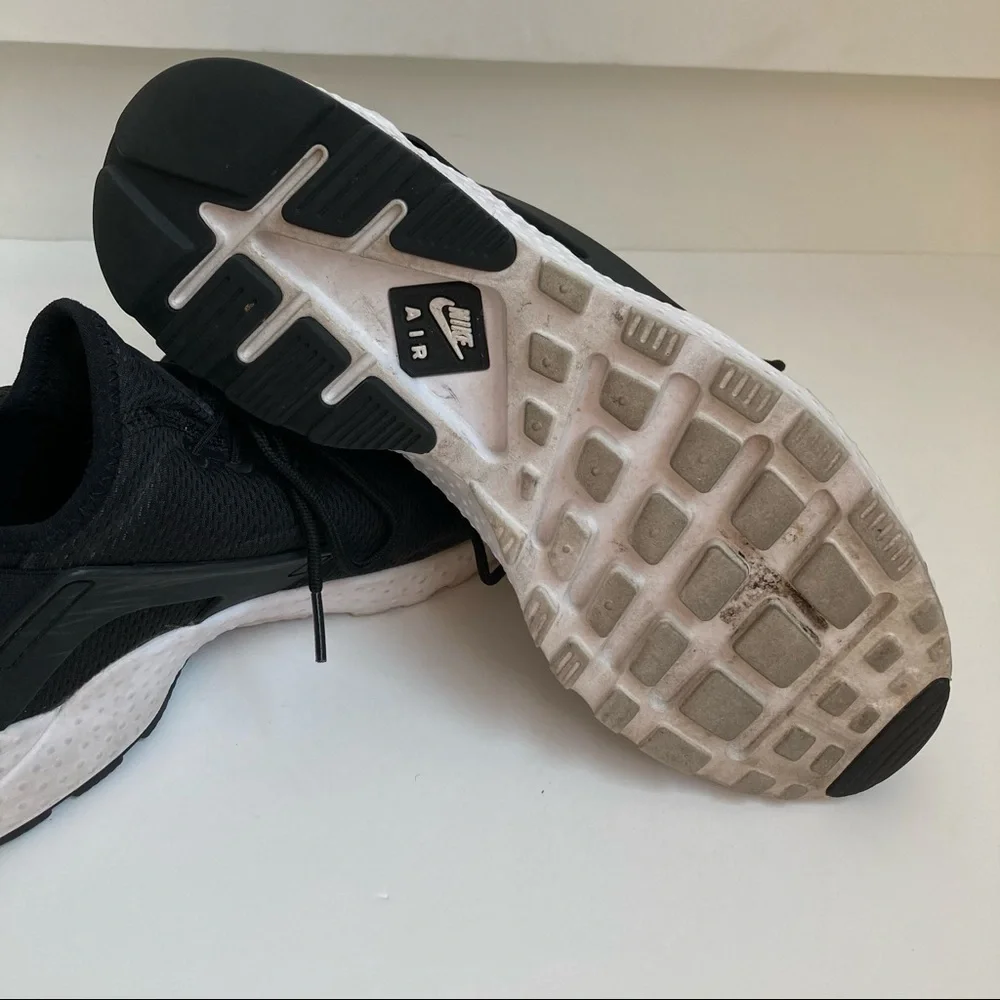 Nike Air Huarache Black Running Shoes Sz 10.5 RN 89151-008
